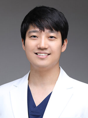 Chang Mok Lee, MD, Gangnam Smile Eye Clinic, Republic of Korea