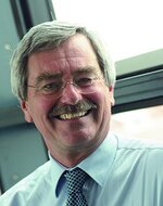 Prof. Dr. Thomas Neuhann von EuroEyes AlZ Augenklinik aus München