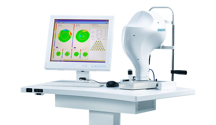 Diagnostic device SCHWIND Peramis with results screen on white background
