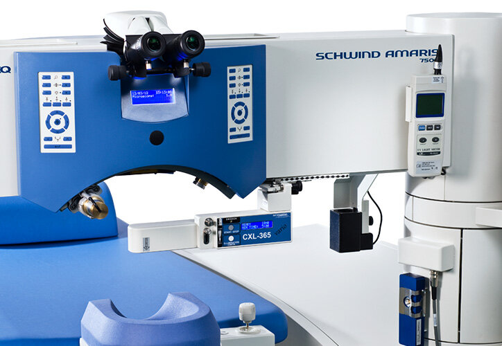 Product shot of the extension CXL-365 connected to the Amaris laser system